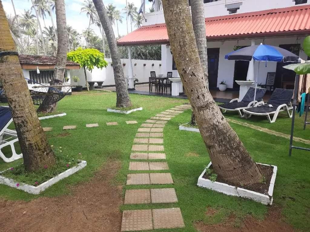 Ashen'S Beach House Boossa ภายนอก รูปภาพ