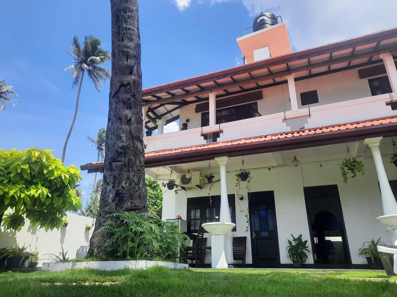 Ashen'S Beach House Boossa ภายนอก รูปภาพ