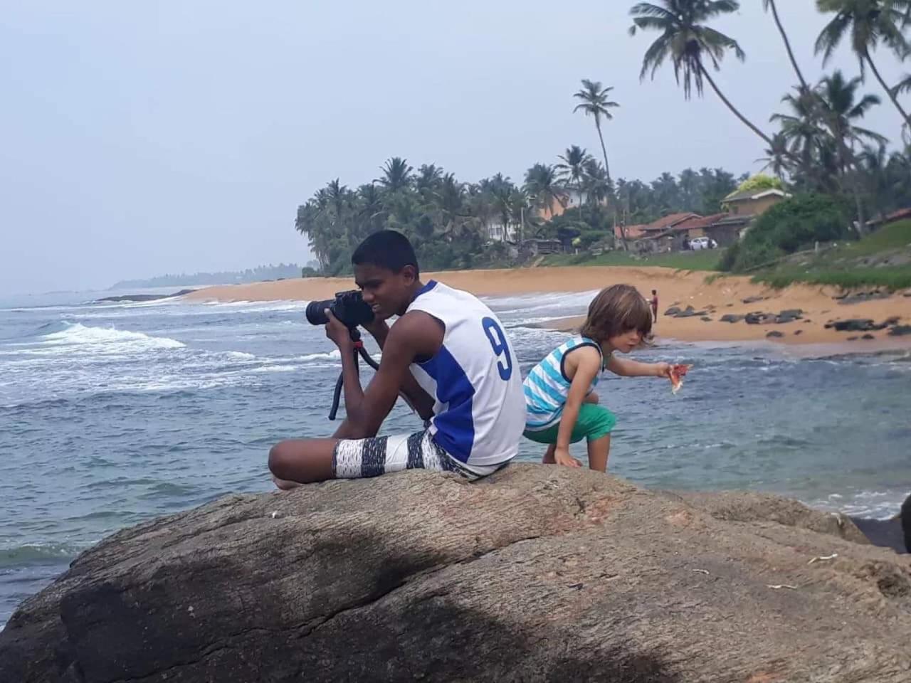 Ashen'S Beach House Boossa ภายนอก รูปภาพ