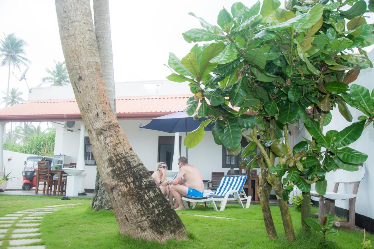 Ashen'S Beach House Boossa ภายนอก รูปภาพ