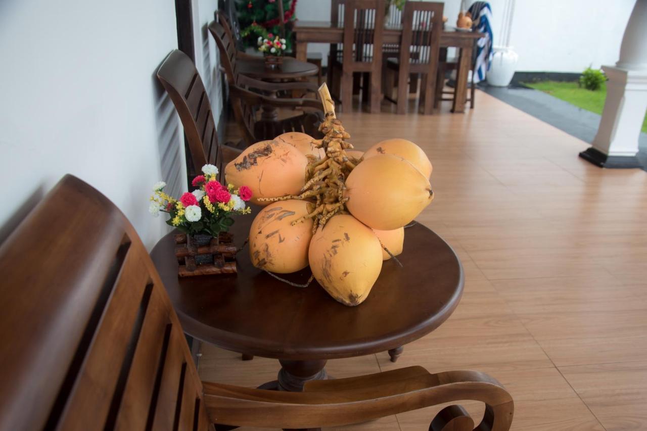 Ashen'S Beach House Boossa ภายนอก รูปภาพ