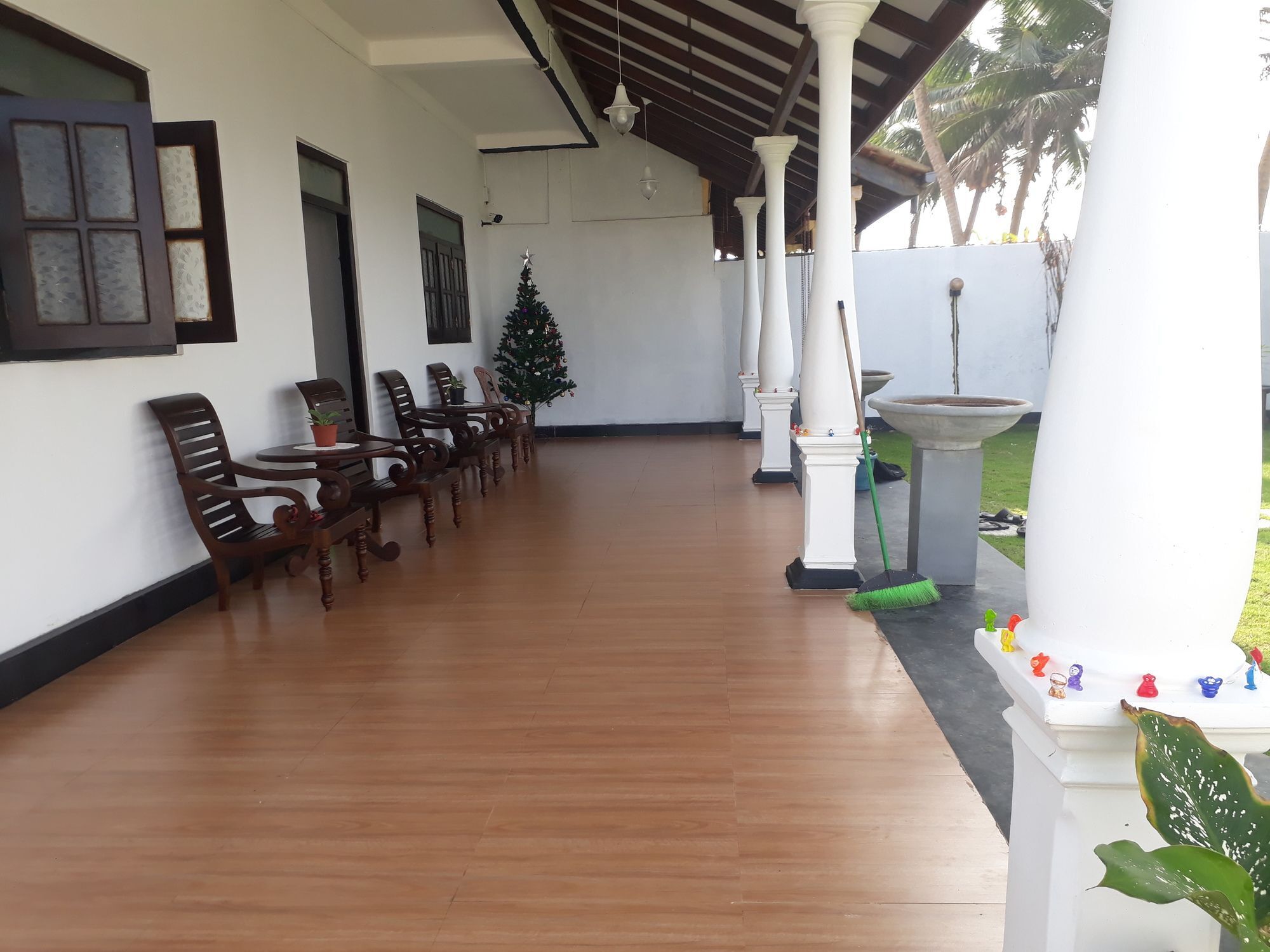 Ashen'S Beach House Boossa ภายนอก รูปภาพ