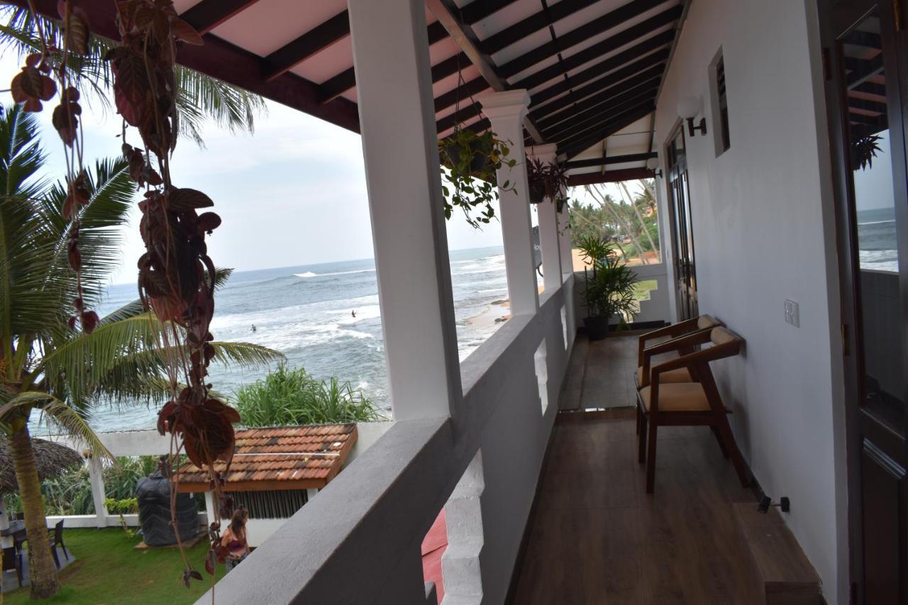 Ashen'S Beach House Boossa ภายนอก รูปภาพ