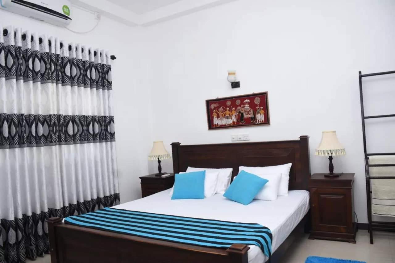 Ashen'S Beach House Boossa ภายนอก รูปภาพ