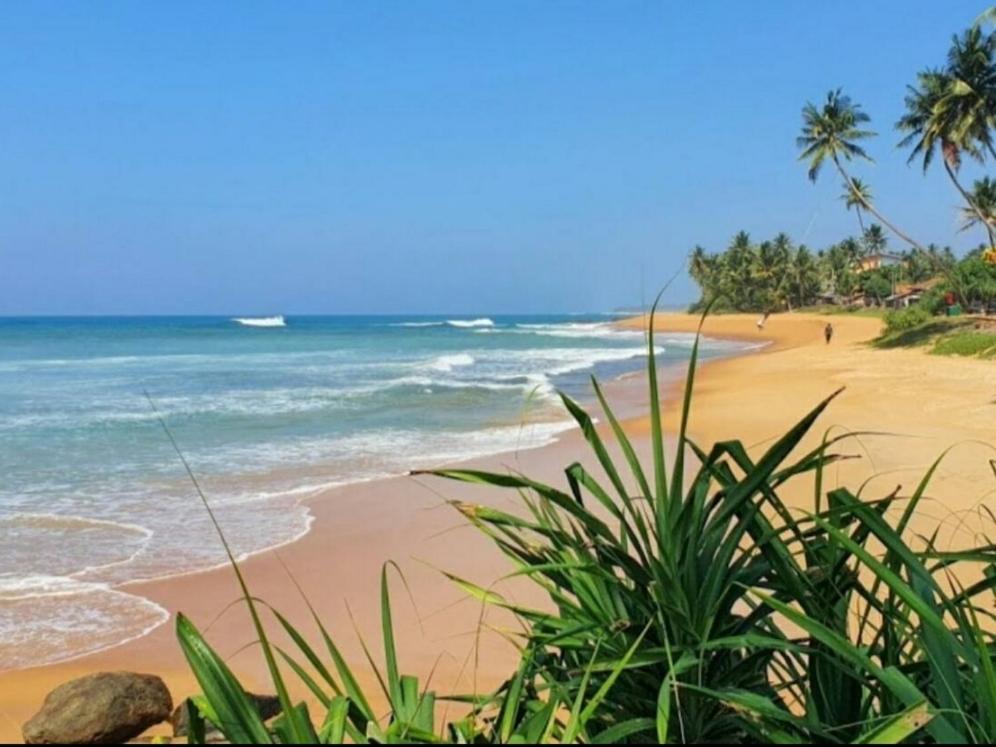 Ashen'S Beach House Boossa ภายนอก รูปภาพ