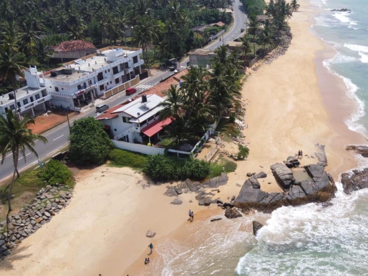 Ashen'S Beach House Boossa ภายนอก รูปภาพ